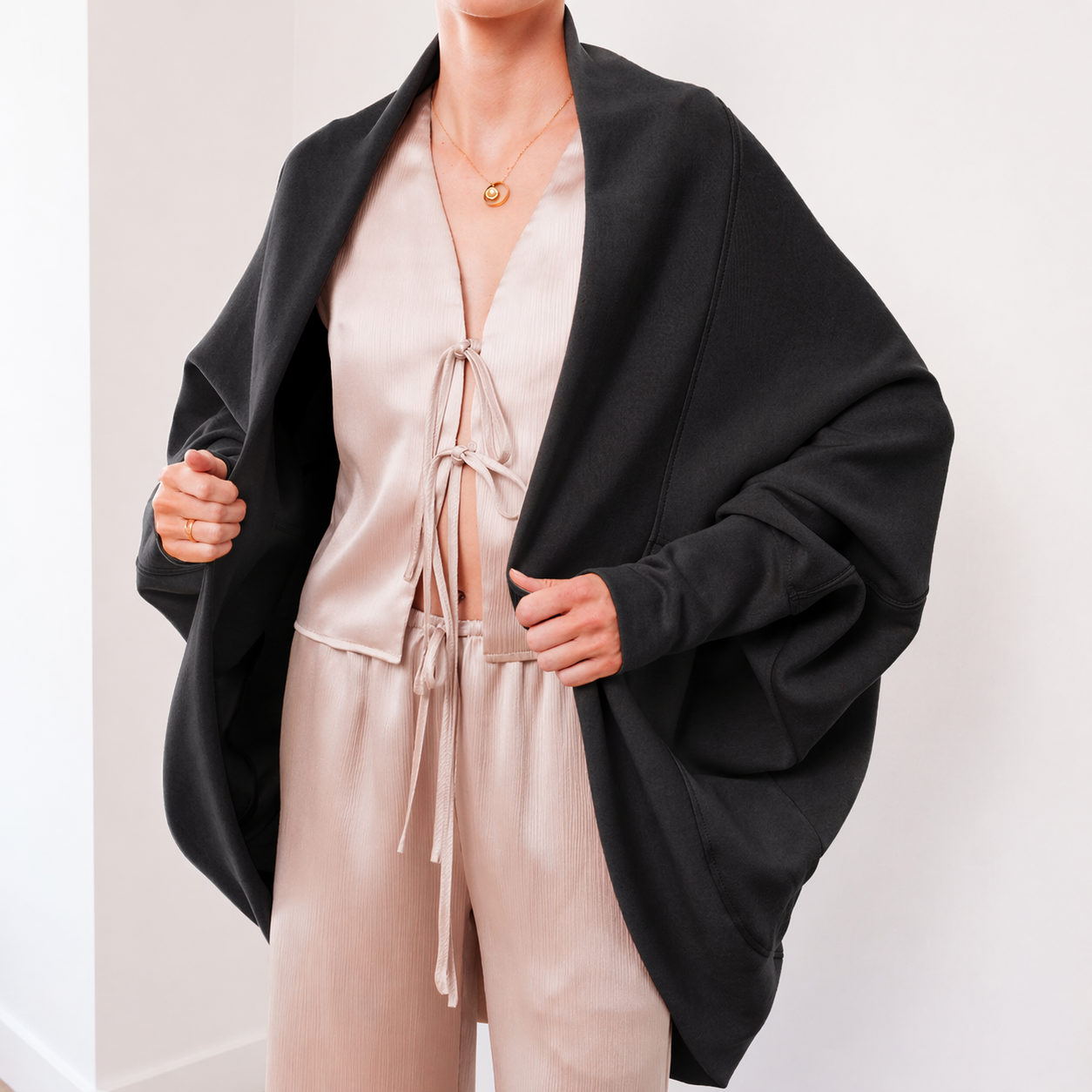 THE ÉVANE COCOON CARDIGAN