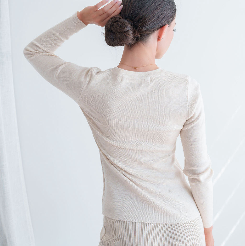 THE ÉLANE ESSENTIAL SWEATER TOP
