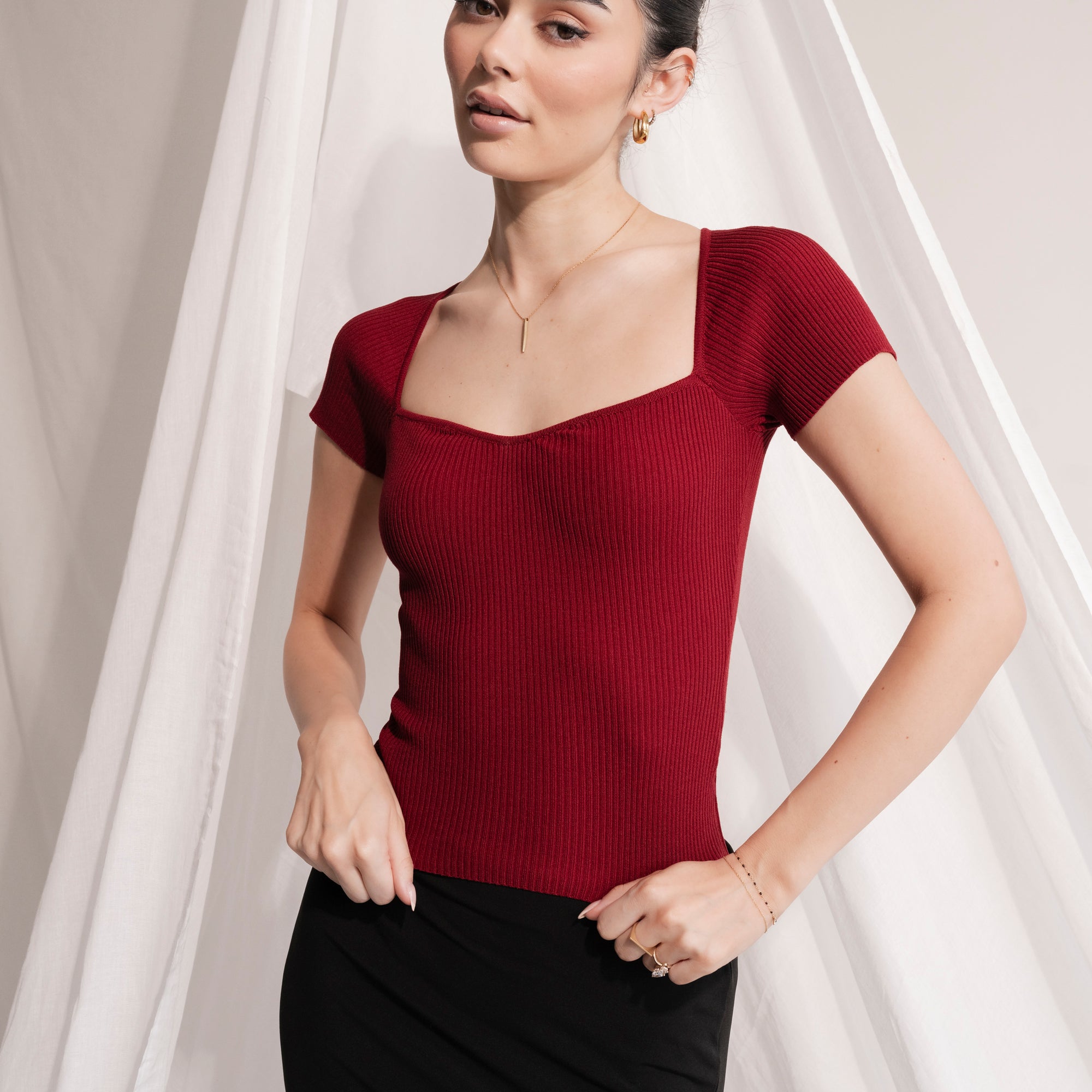 Soft Seamless T-Shirt with Sweetheart Neckline