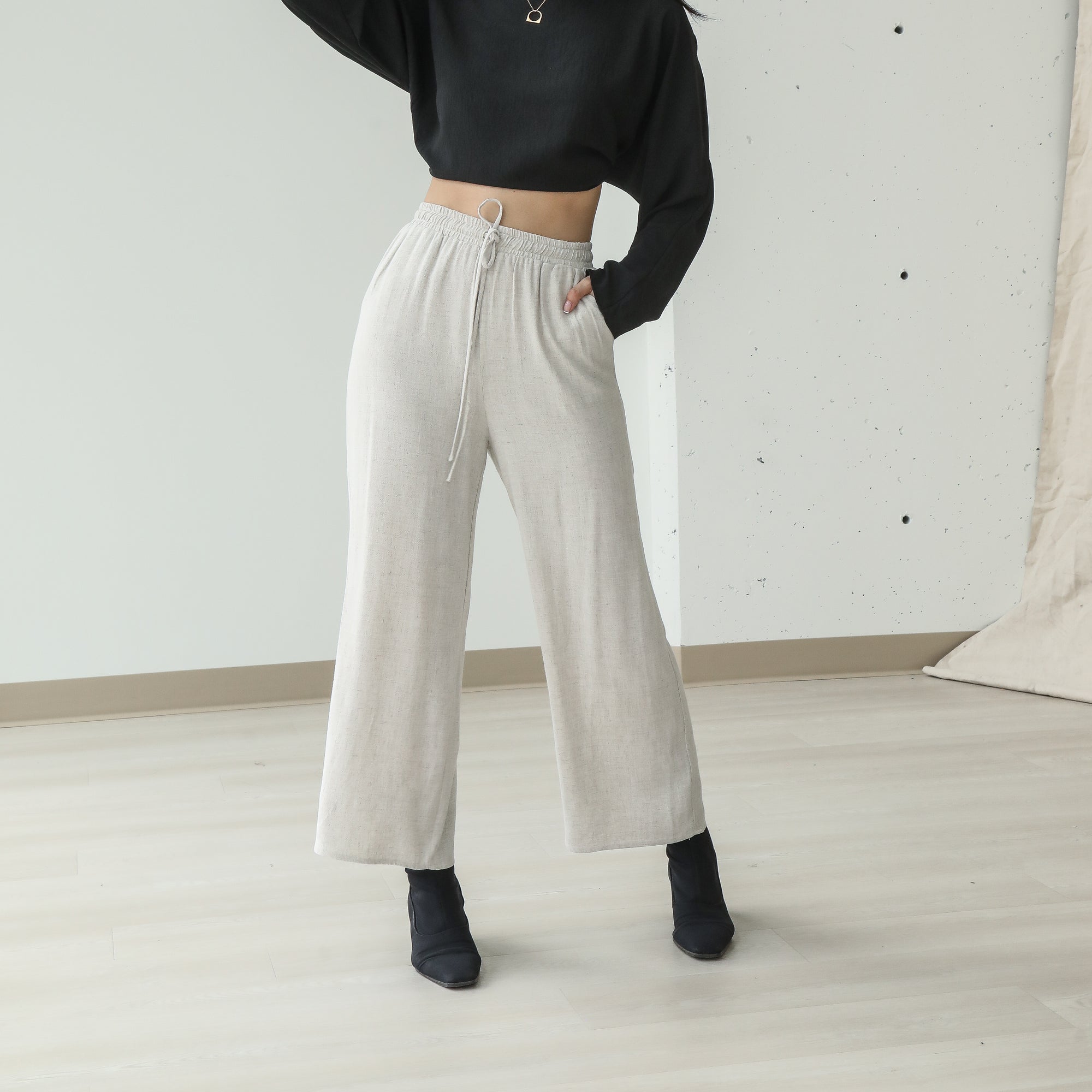Linen Drawstring Trouser