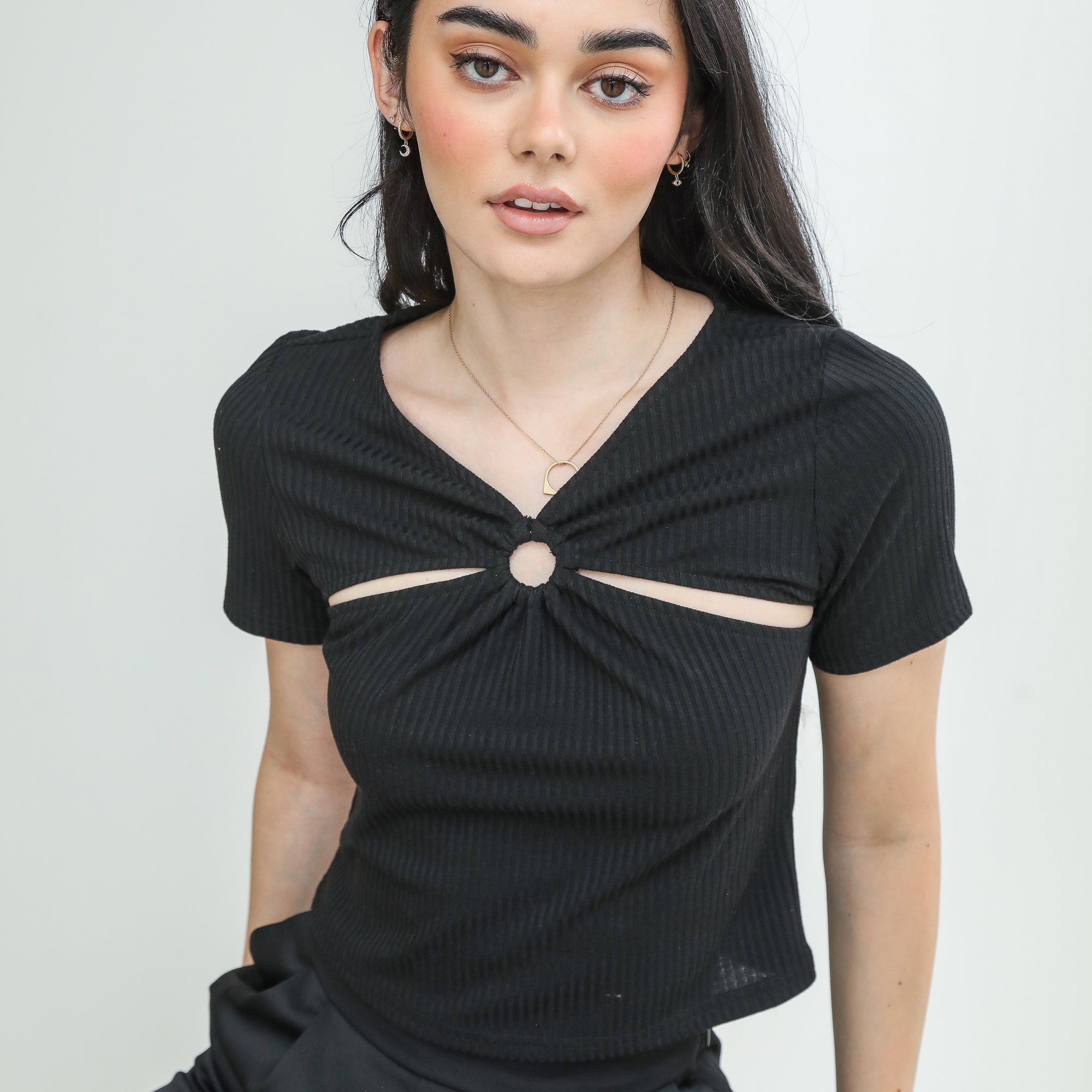 Ribbed T-Shirt With Cut Out O Ring Design