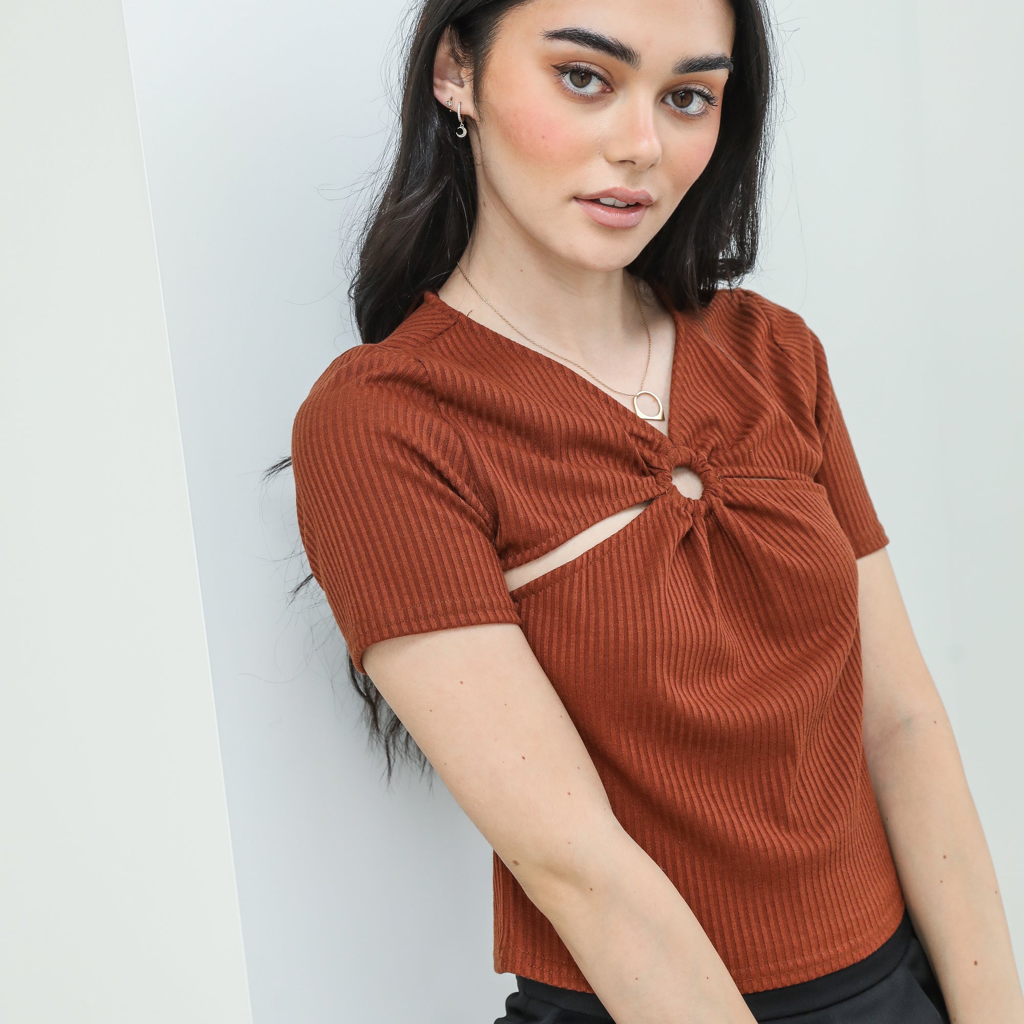 Ribbed T-Shirt With Cut Out O Ring Design