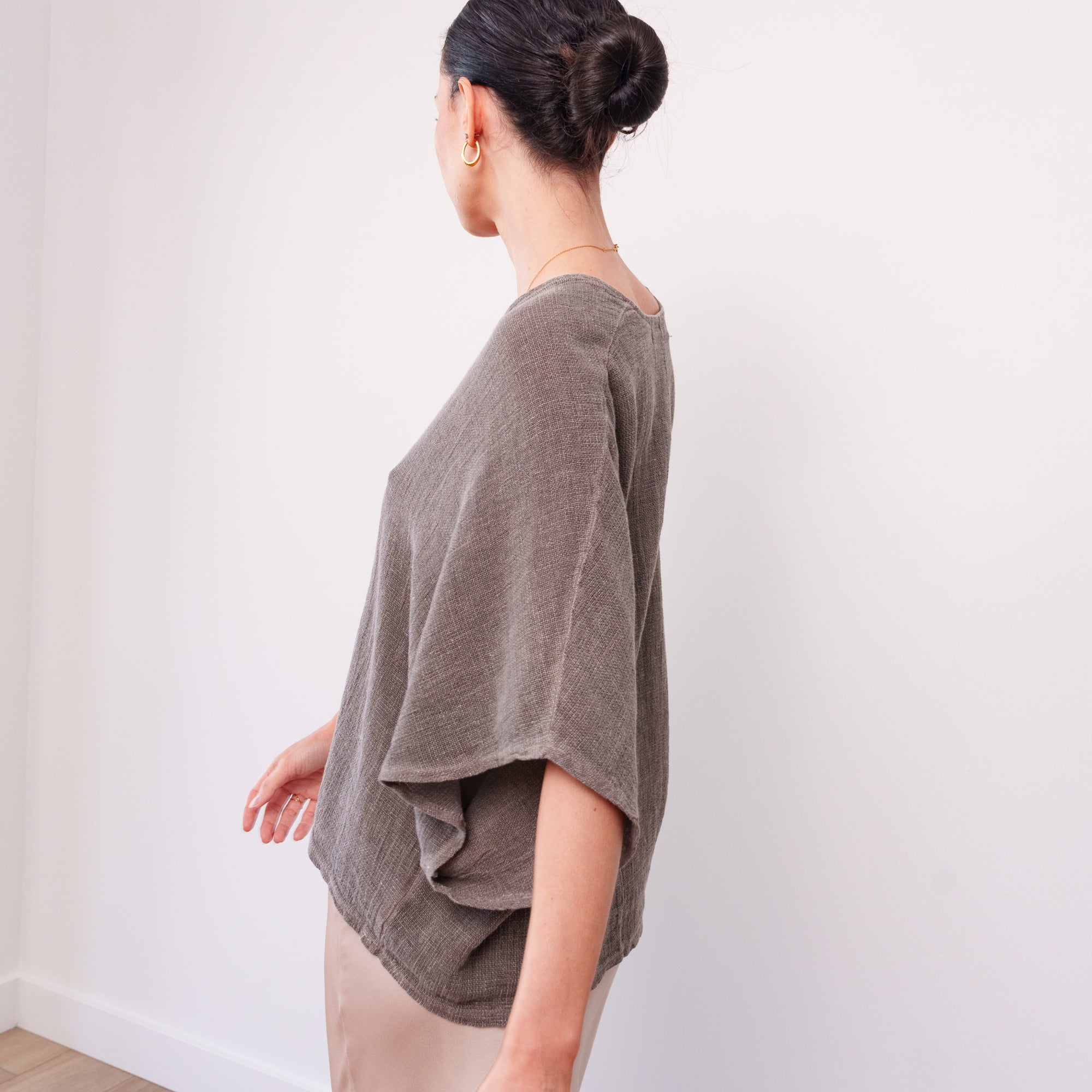 THE LYSÉA LINEN BLOUSE