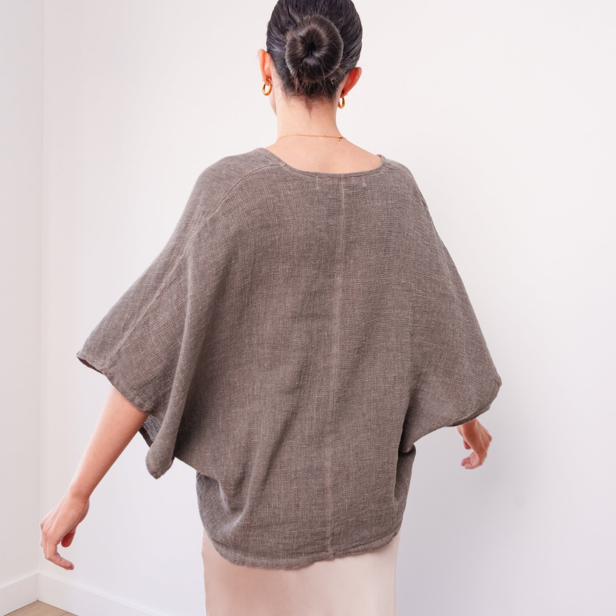 THE LYSÉA LINEN BLOUSE