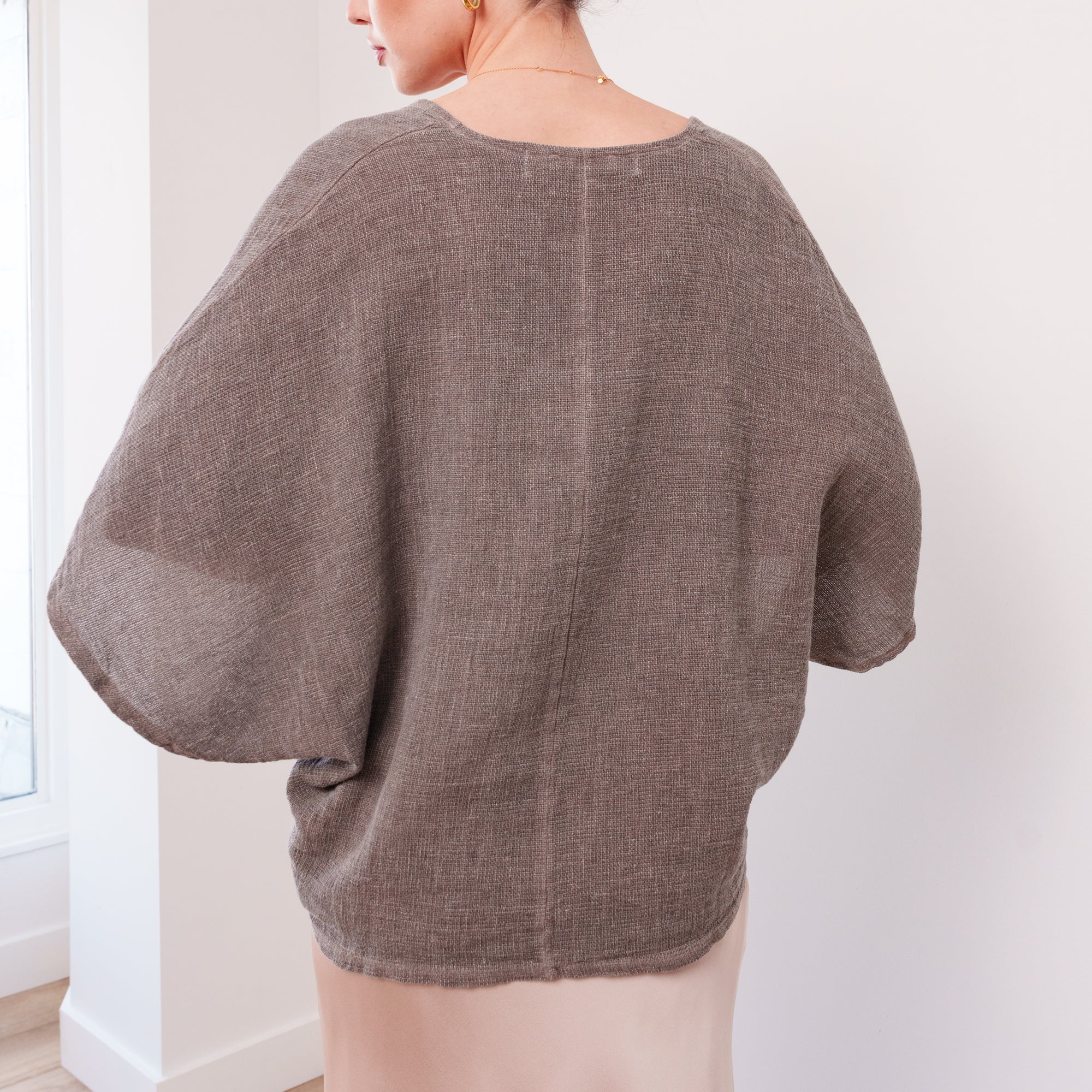 THE LYSÉA LINEN BLOUSE