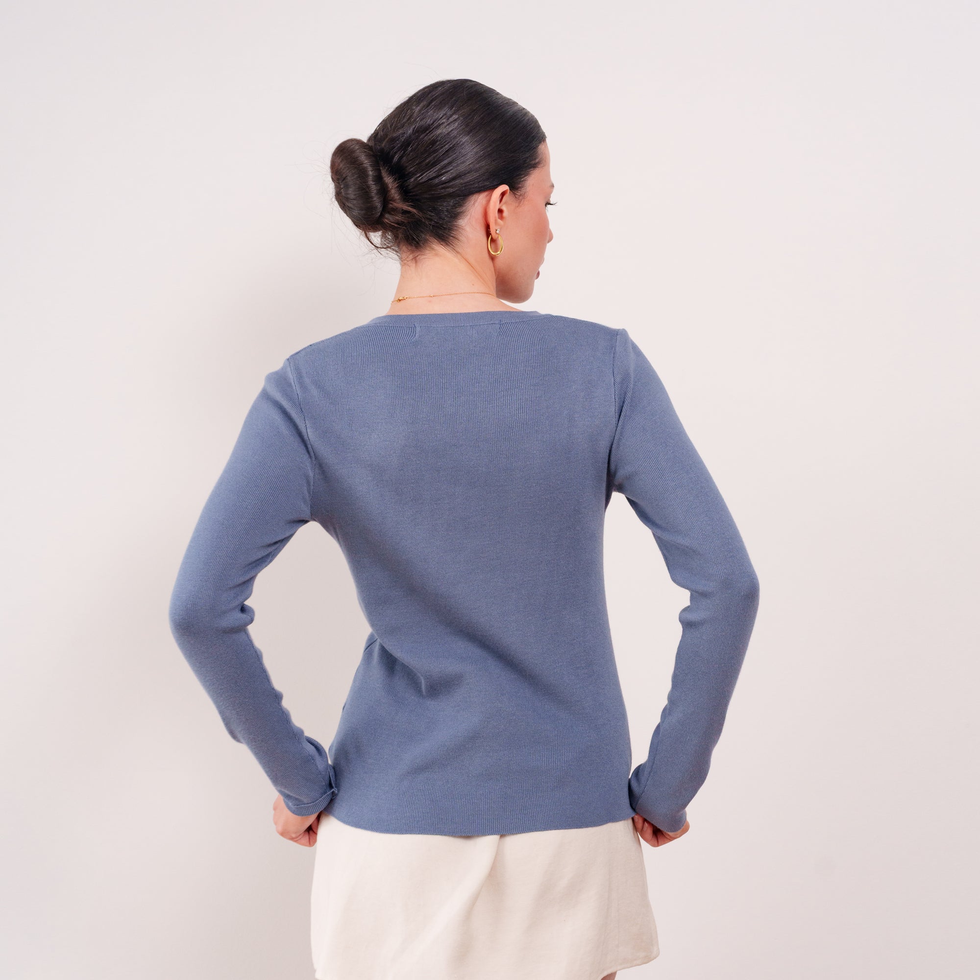 THE ÉLANE ESSENTIAL SWEATER TOP