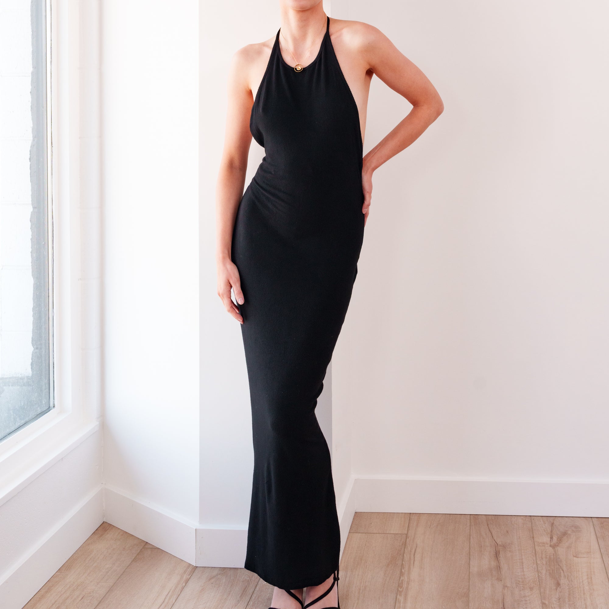 THE ÉLIONA HALTER KNIT MAXI DRESS